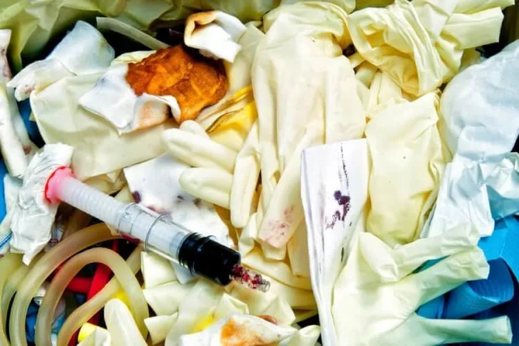 Smaltimento Rifiuti Sanitari e Ospedalieri Dello