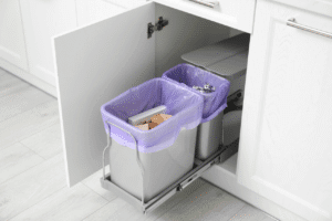 contenitori per differenziare i rifiuti in cucina